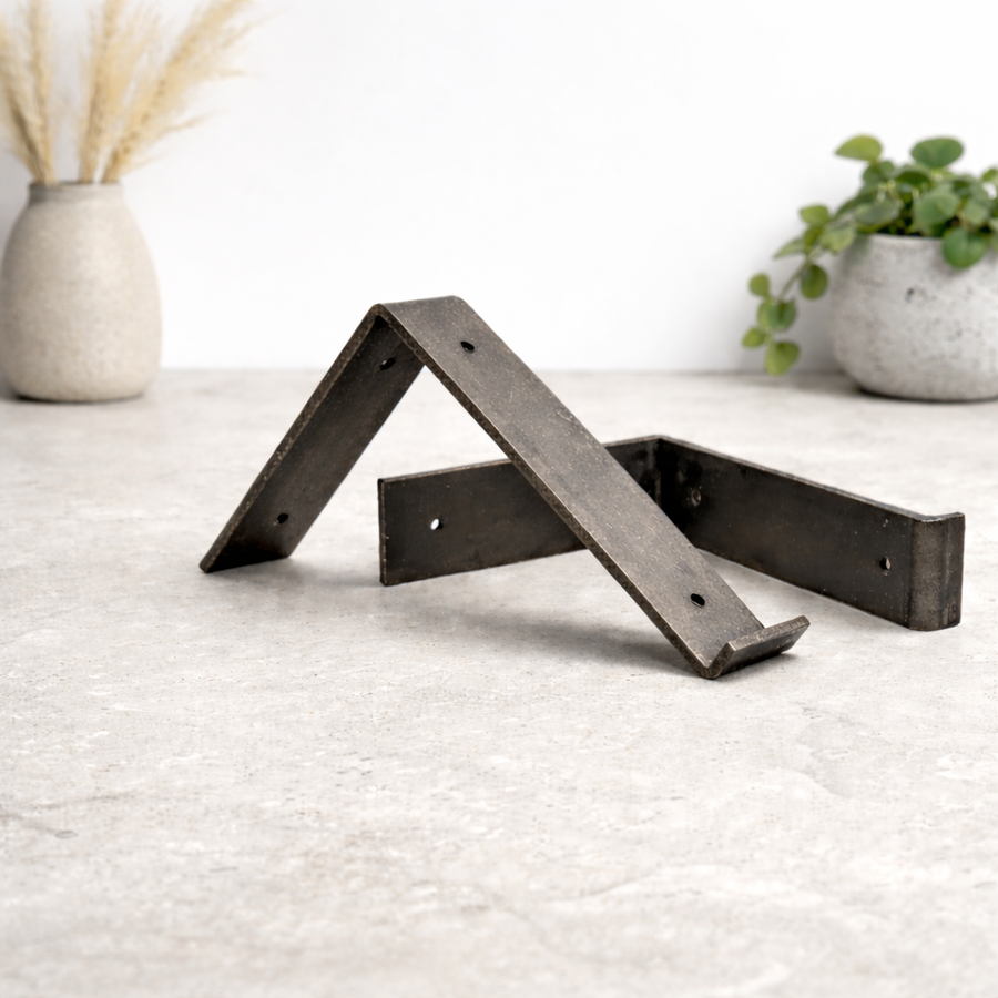 close up image of lipped shelf brackets